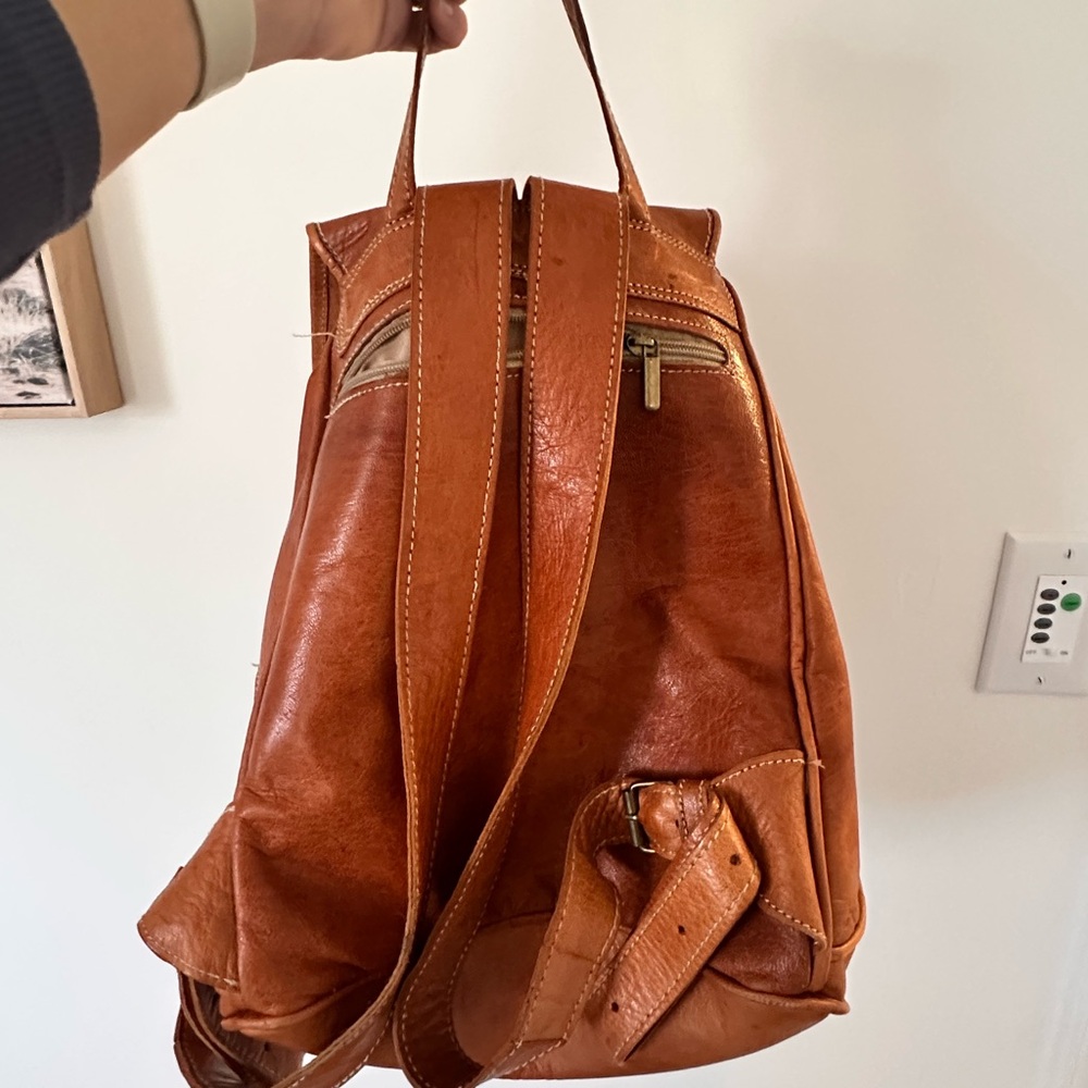 Stylish Tan Leather Backpack - Picture 4 of 5